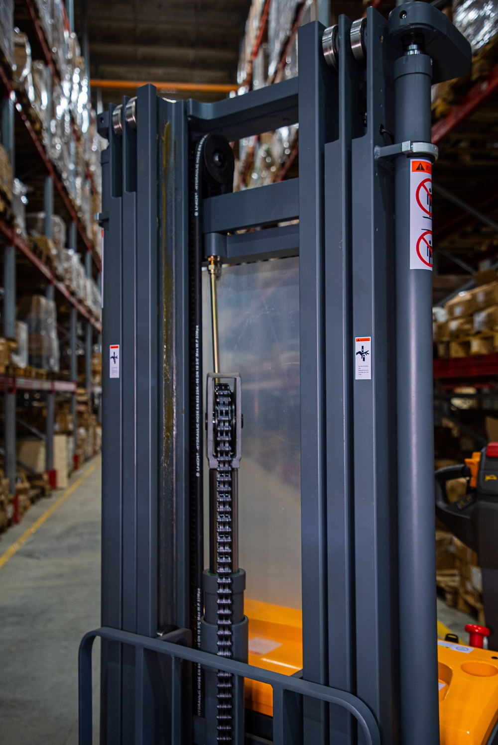 Штабелер самоходный 1,5 т 4,5 м XILIN CDDR15-III 24/200 В/Ач (сопровождаемый)