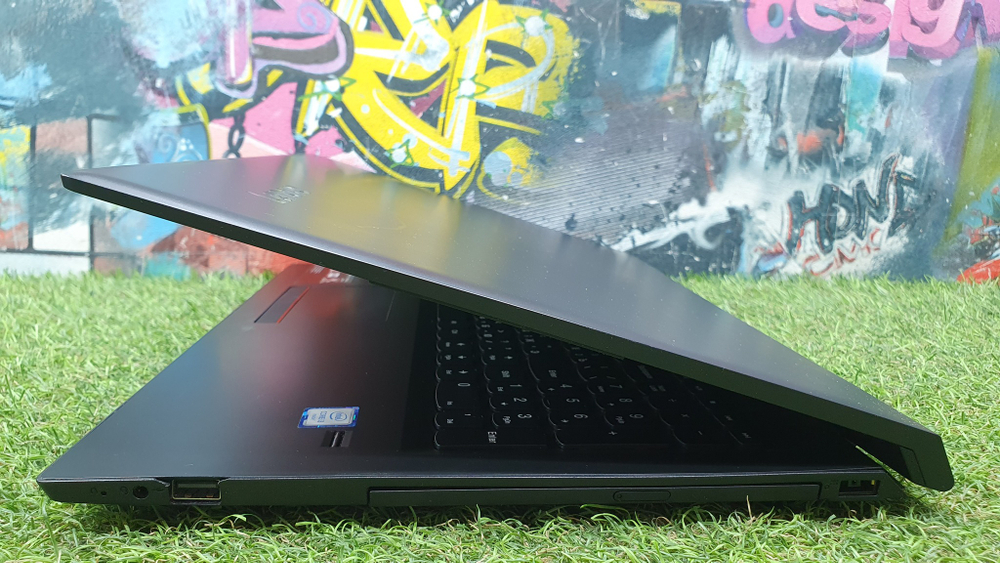 Ноутбук Lenovo i3-6/4 Gb/FHD/ V310-15ISK [80sy03rwrk]