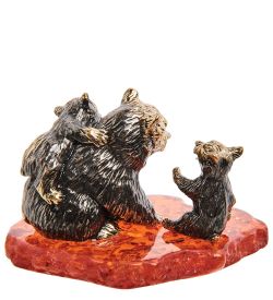 Народные промыслы AM-3112 Фигурка «Медведь с малышами» (латунь, янтарь)