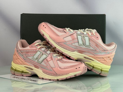 New Balance 1906U Lunar Shell Pink