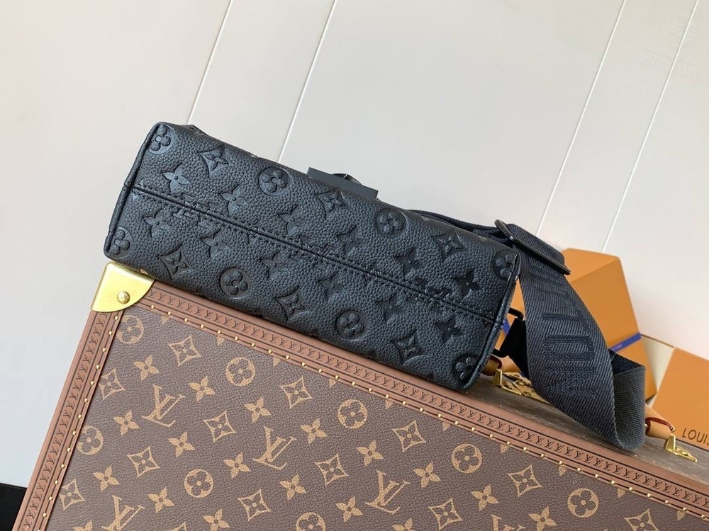 Сумка через плечо Louis Vuitton S-Cape