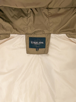 Куртка Rosy Pink 2990 однотонная со скрытой молнией и манжетами на рукавах