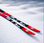 Беговые лыжи STC ULTRA MAX SKATE c установленной платформой NIS (2026/2027)