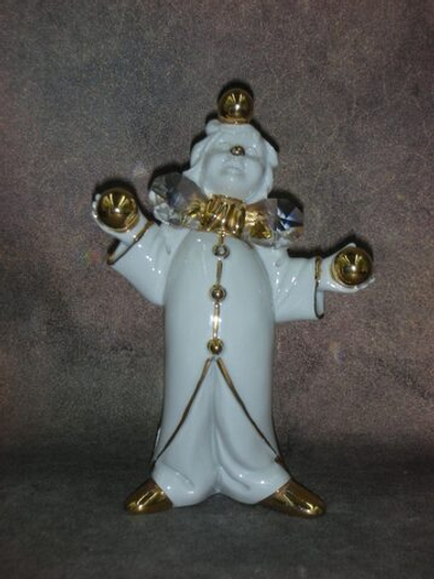 Статуэтка. Фарфор. Клоун-жонглёр. Capodimonte. Италия