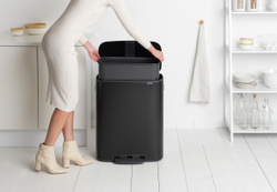 Мусорный бак Bo Pedal Bin 60л Brabantia Черный матовый