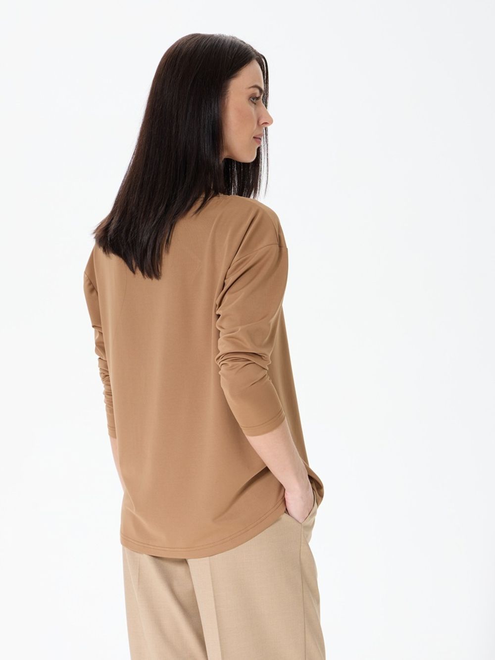 Лонгслив-лодочка кэмел вискоза