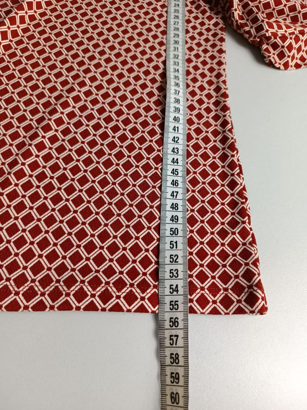 Блузка с интересным орнаментом  44 размер