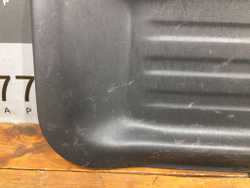 Обшивка двери багажника Suzuki Jimny 3 98-19 Б/У Оригинал 8377081A