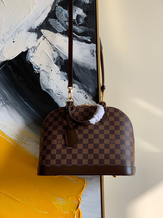 Louis Vuitton Alma PM