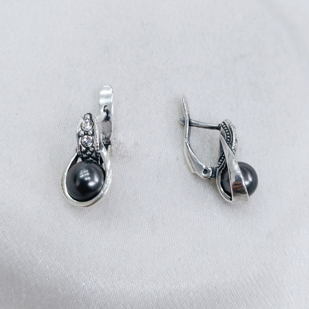 "Истина" серьги в серебряном покрытии из коллекции "Жемчужная" от Jenavi  с английским замком