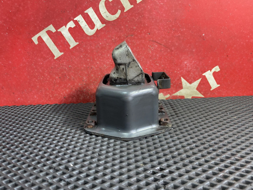 Подушка двигателя задняя