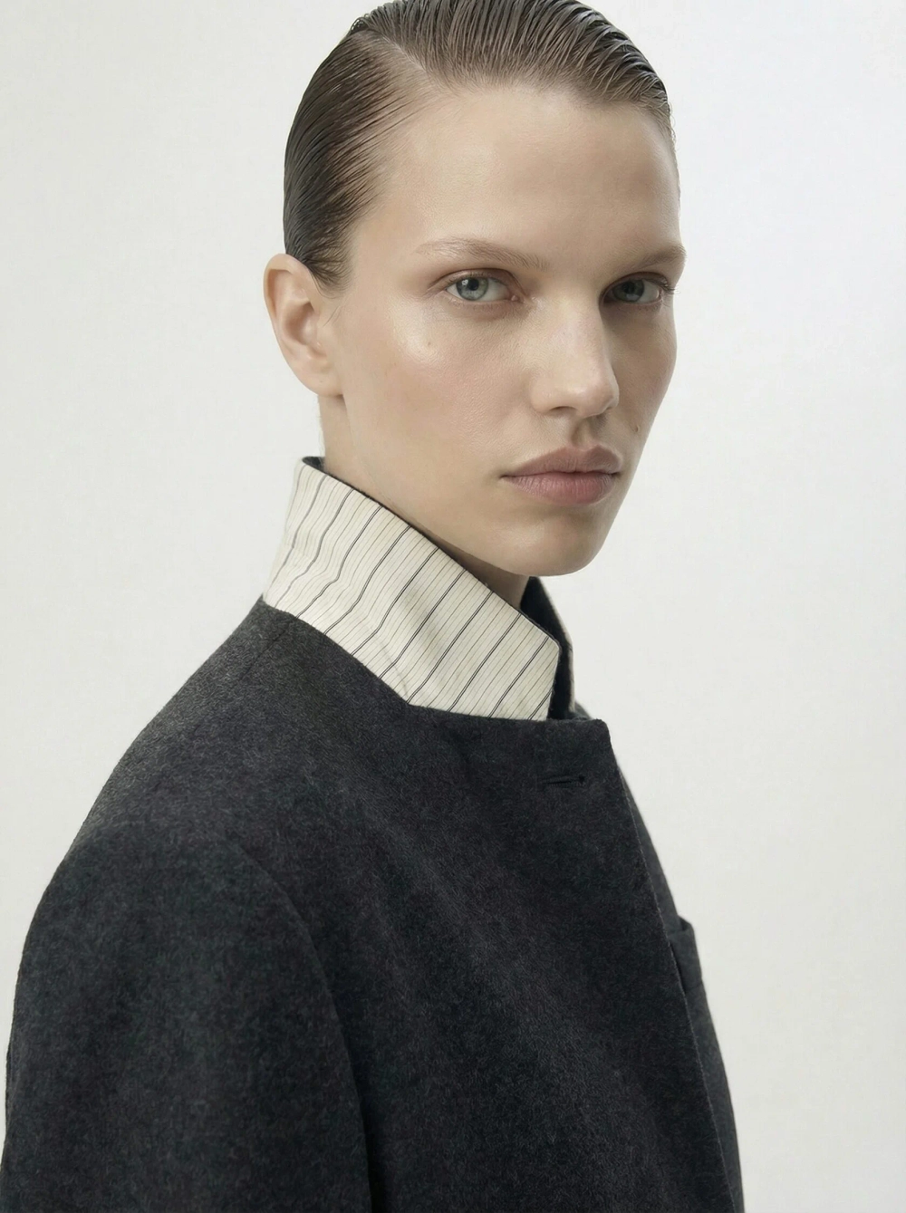 Пальто-пиджак OUTLINE