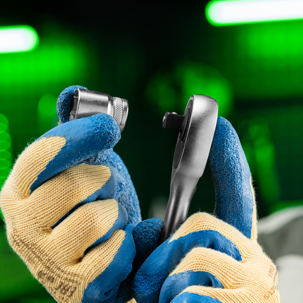 Ключ-трещотка 3/8", 45 зубьев, с быстрым сбросом, матовый хром Сибртех