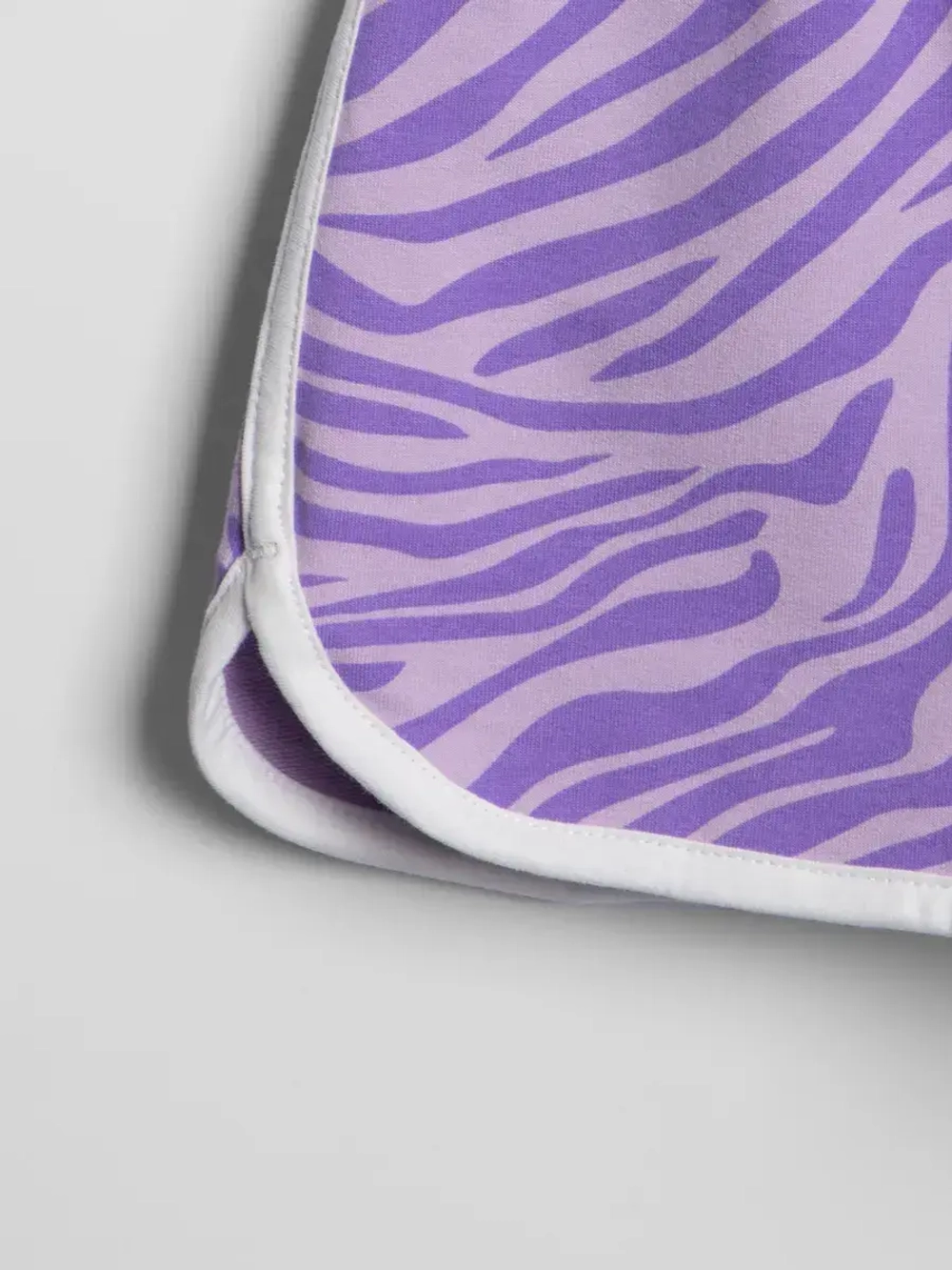 Костюм для девочки спортивный с шортами