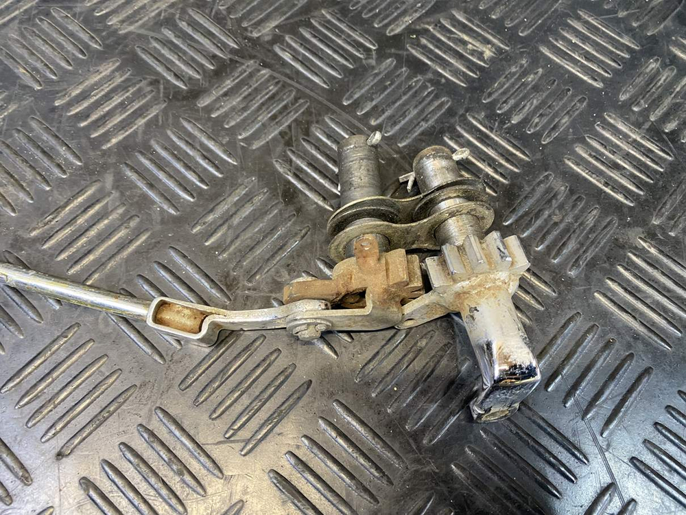 Тяга заднего тормоза Suzuki Intruder VS750 VR51A