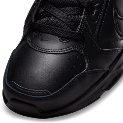 NIKE / Кроссовки