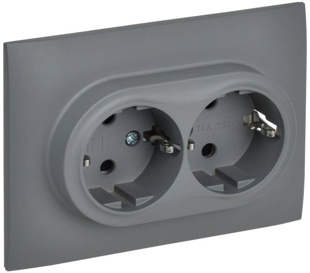 Розетка 2-м SKANDY 16А с заземл. защ. шторки в сборе SK-R07Gr сер. IEK SK-R24-16-K03-F Розетка 2-м SKANDY 16А с заземл. защ. шторки в сборе SK-R07Gr сер. IEK SK-R24-16-K03-F