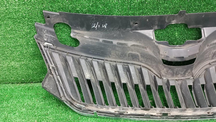 Решетка радиатора Skoda Rapid 1 (2012-2020)