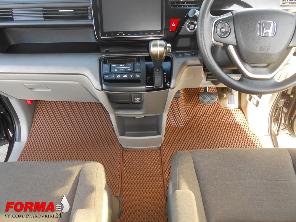 Honda Stepwgn 5 поколение RP1-5 (04.2015 - 08.2017 - н.в.) версия с инвалидным креслом