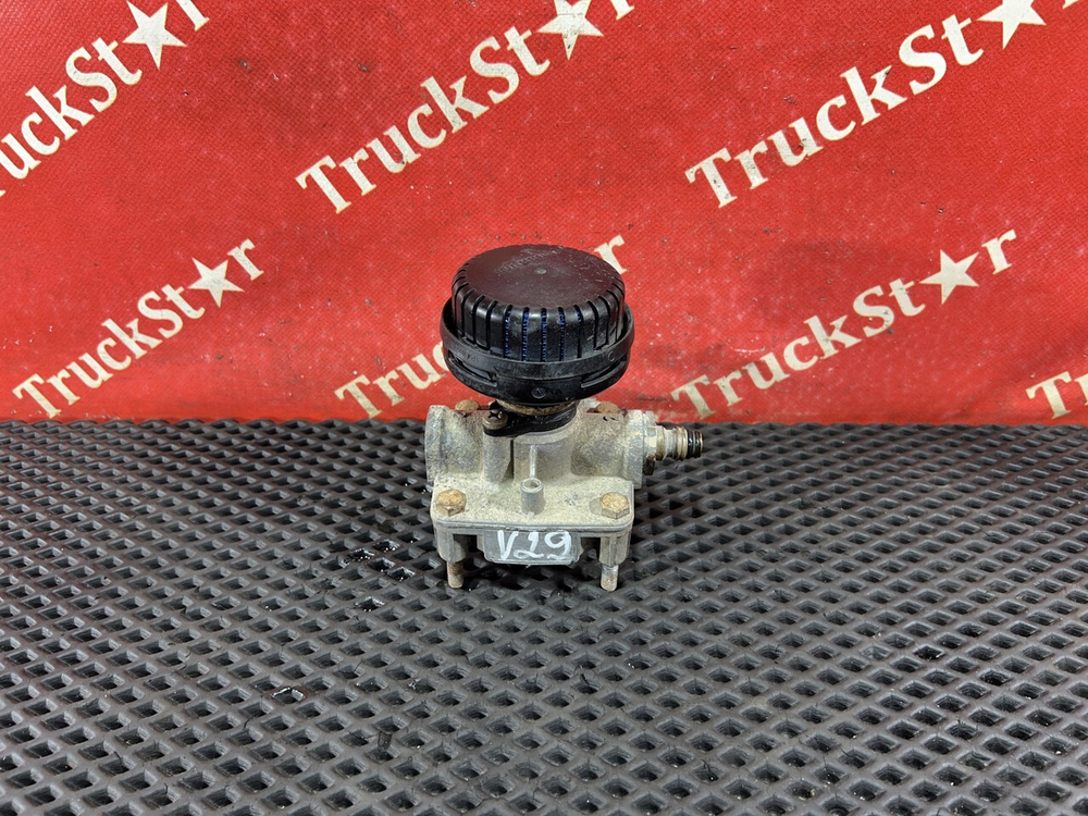 Клапан ускорительный