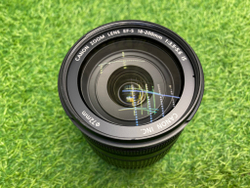 Canon EF-S 18-200mm 3.5-5.6 IS