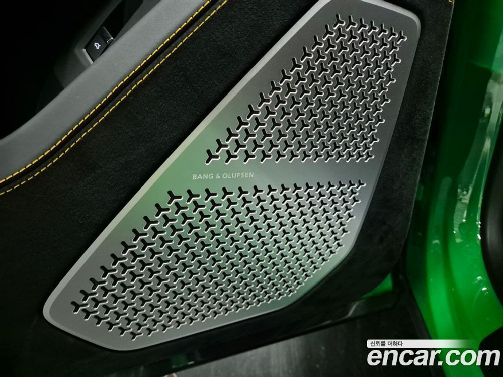 Lamborghini Urus 4.0 V8 퍼포만테 (08.2023)