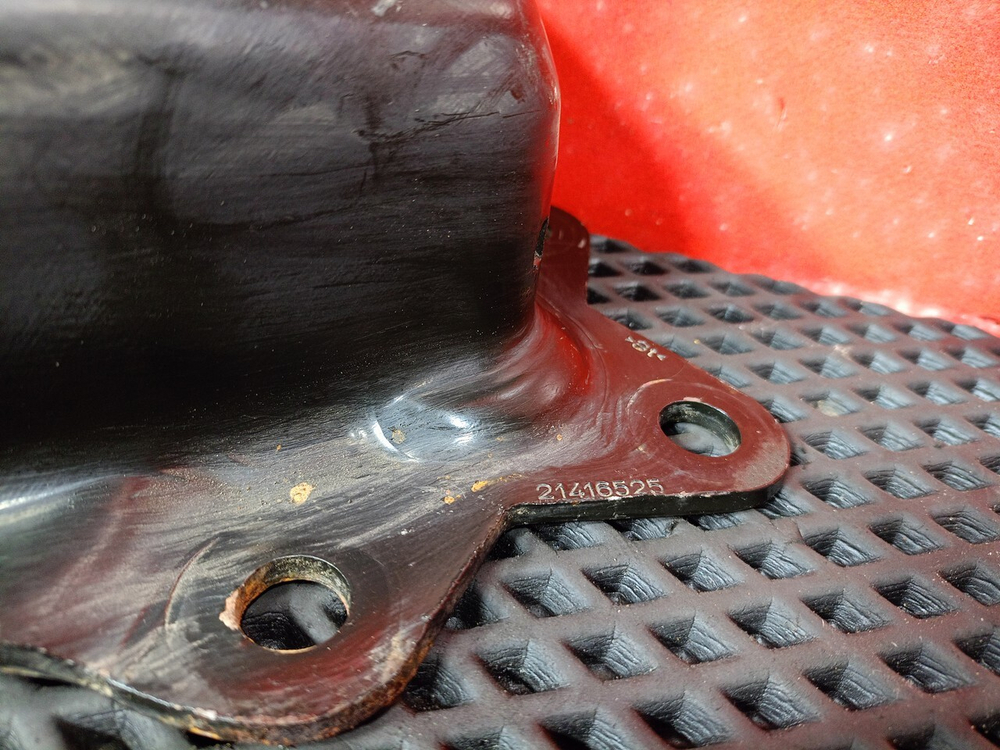 Подушка двигателя задняя