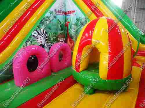 Надувной батут "Джунгли малый" борта с сеткой, размер 11*9*6 м