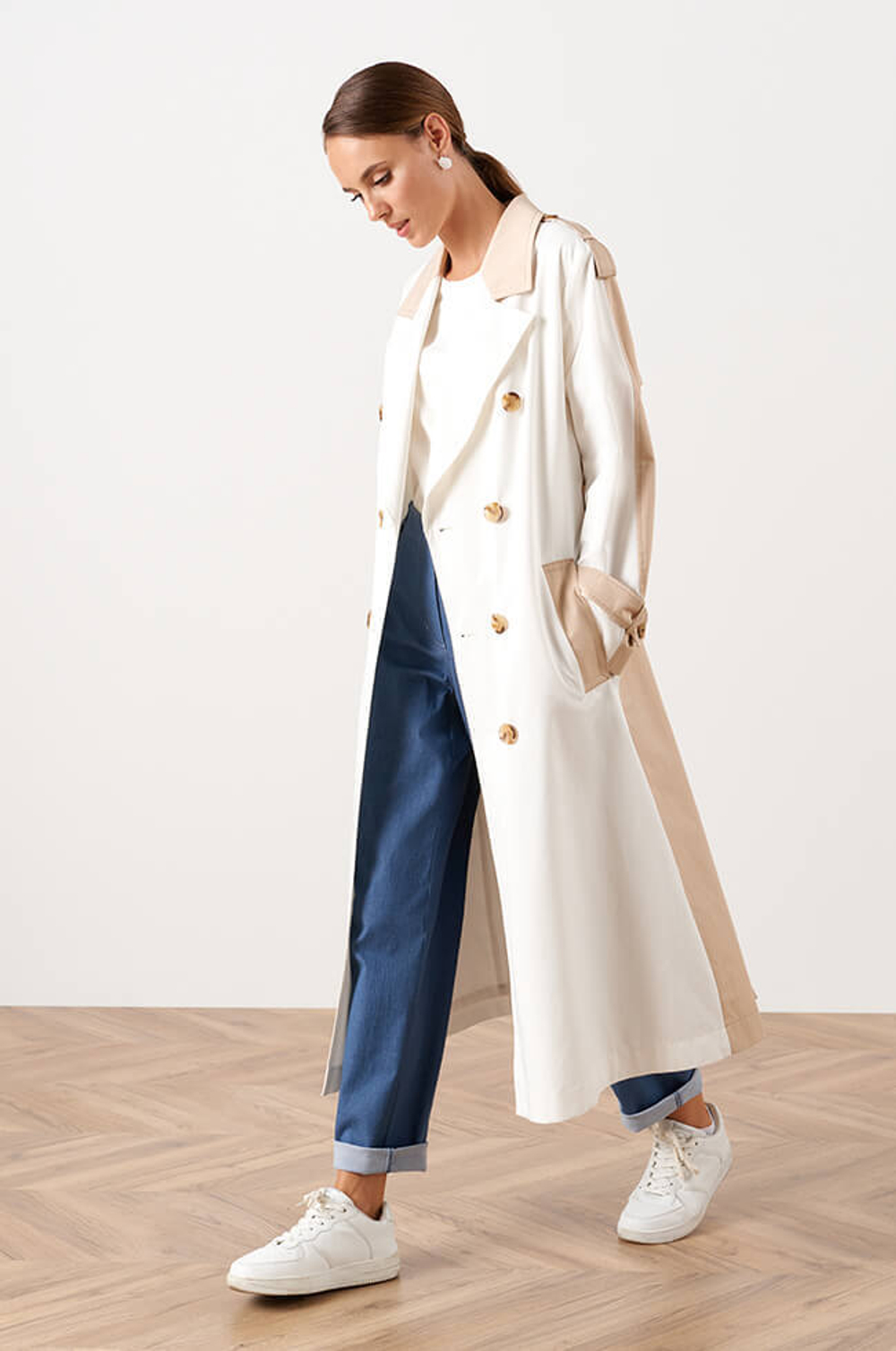 0105 Плащ женский (молочный / бежевый)