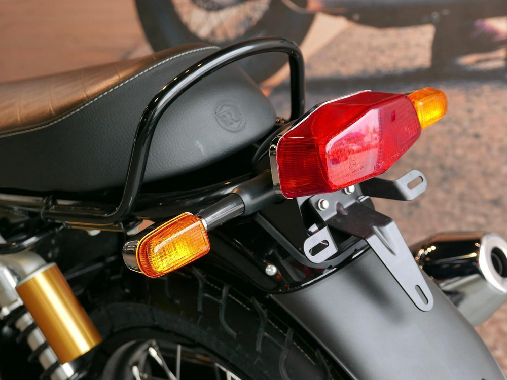 Royal Enfield Interceptor 650 Canyon Red (Standard / Single tone)