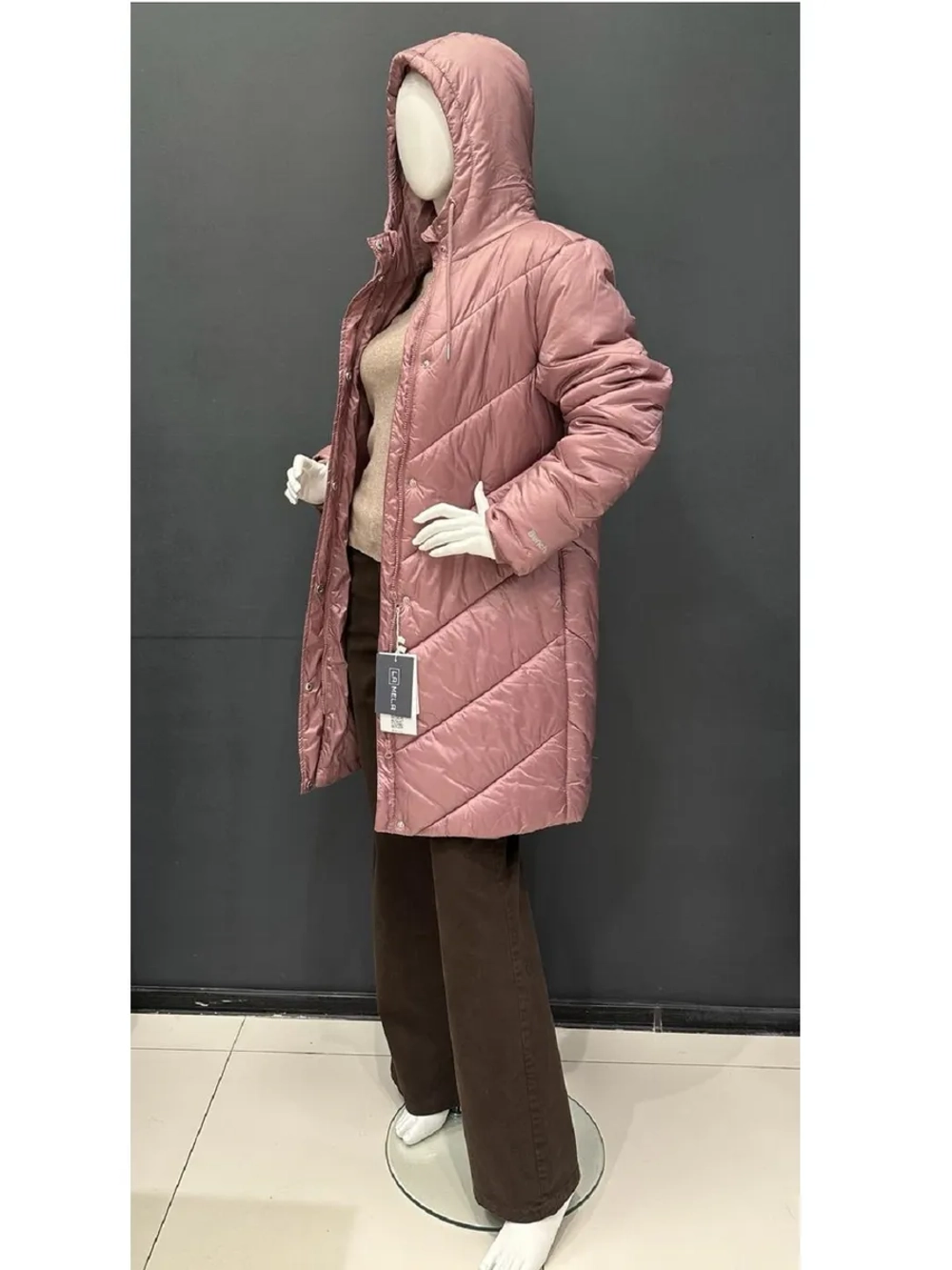 Куртка с капюшоном демисезонная