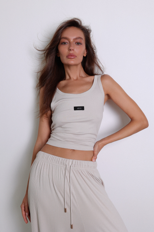 Майка бежевая