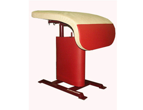 Конь прыжковый гимнастический