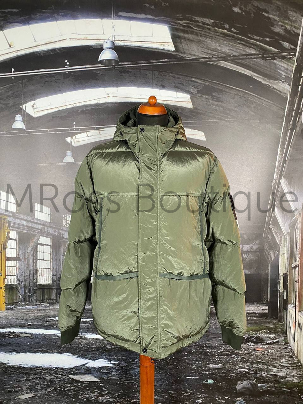 Мужской пуховик Стоун Айленд цвета хаки Stone Island Nylon Metal Down премиум класса