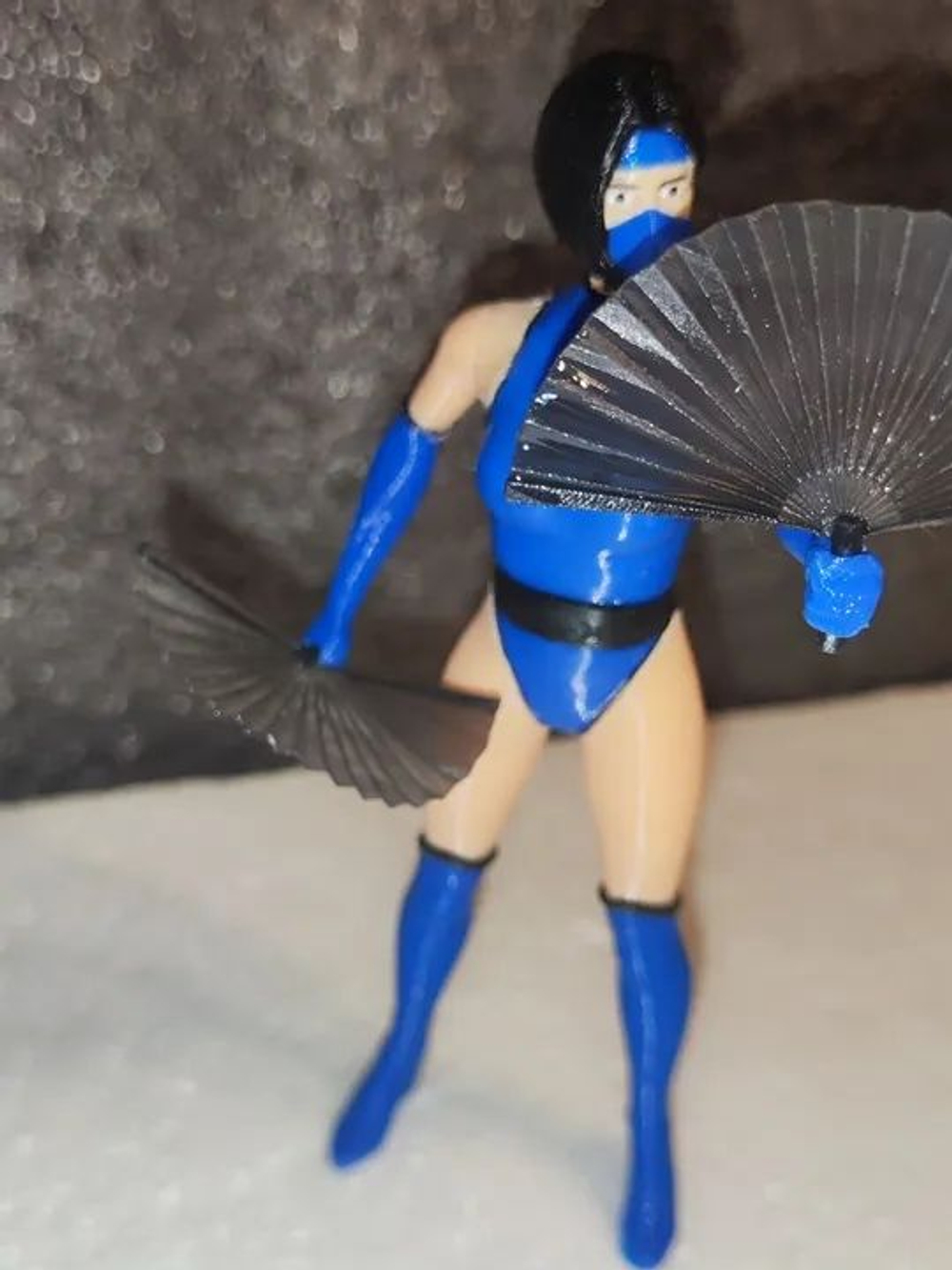 Подвижная фигурка "Китана" Mortal Kombat, пластик, цветная