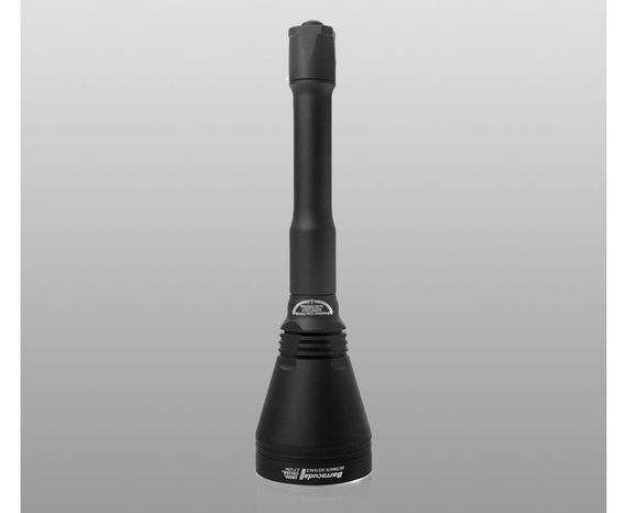 Поисковый фонарь Armytek Barracuda Pro теплый свет