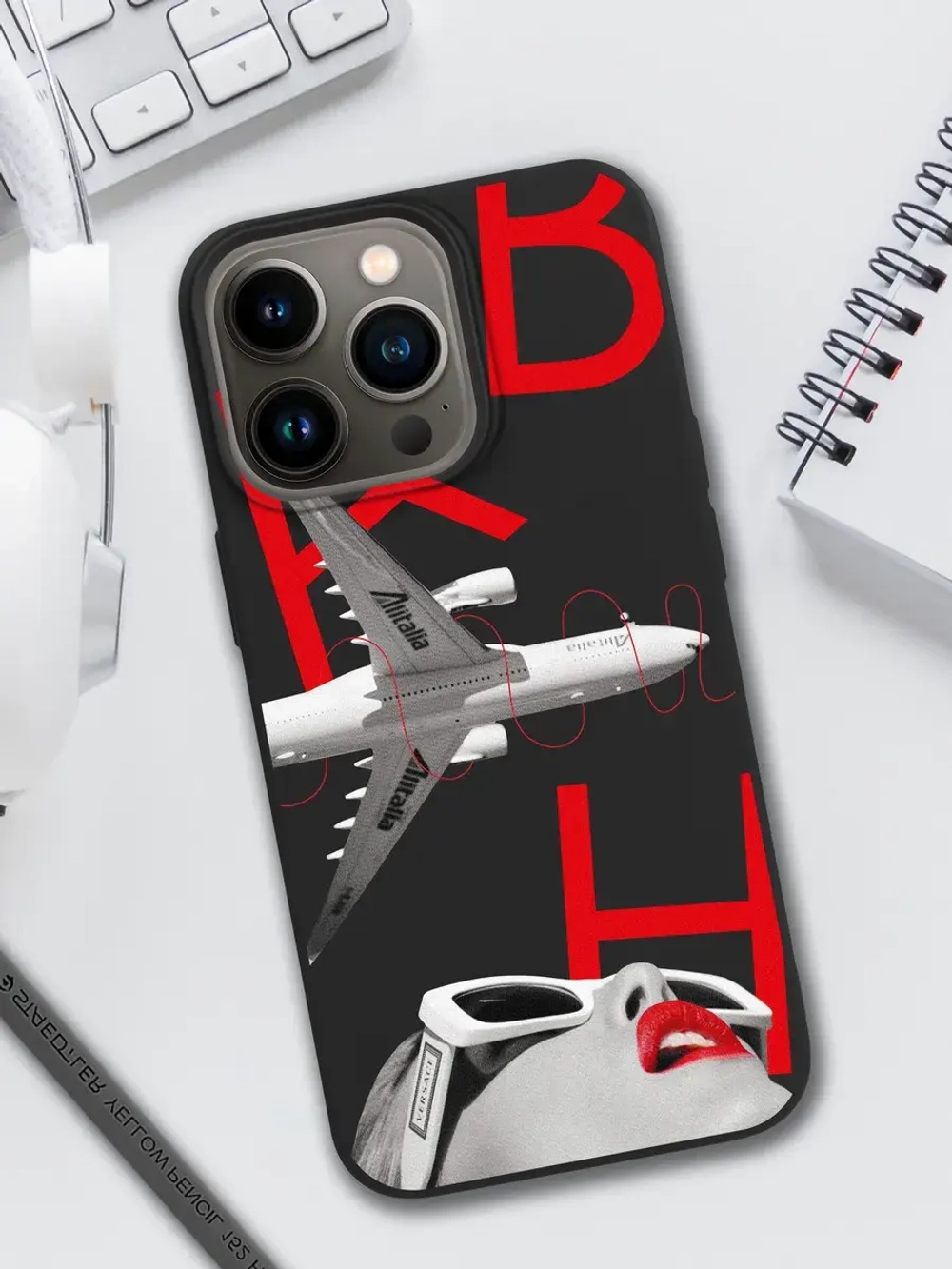 Чехол на iPhone 13 Pro с принтом