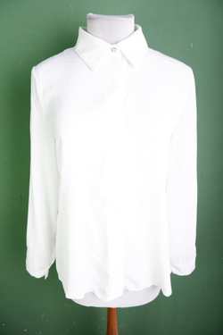 Блузка для делового стиля, визуально на 48 размер