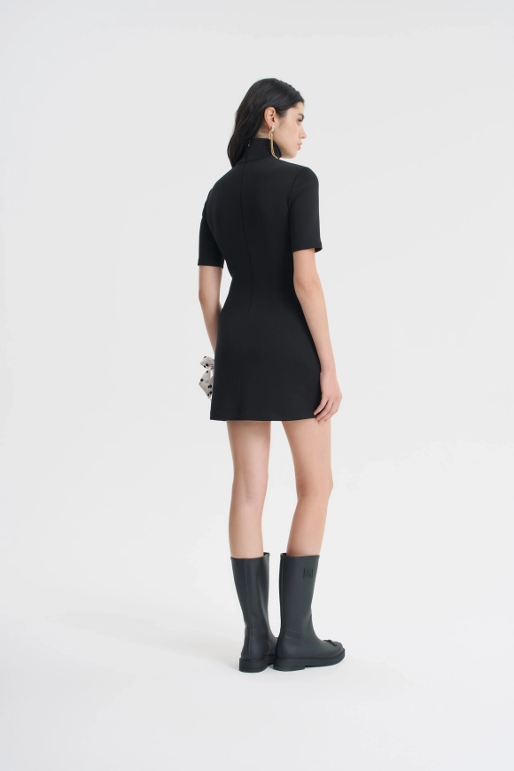 Платье-мини с высокой горловиной