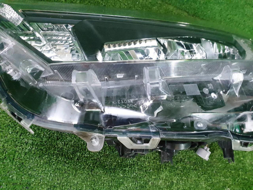 Фара левая Toyota RAV4 5 XA50 (2018-н.в.) LED