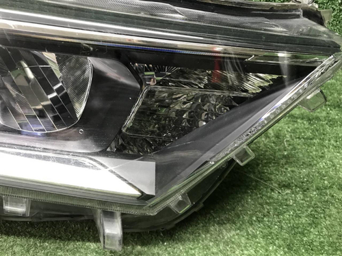 Битая Фара правая Toyota RAV4 5 XA50 (18-нв) LED