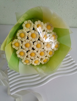 Букет из шоколадных ромашек