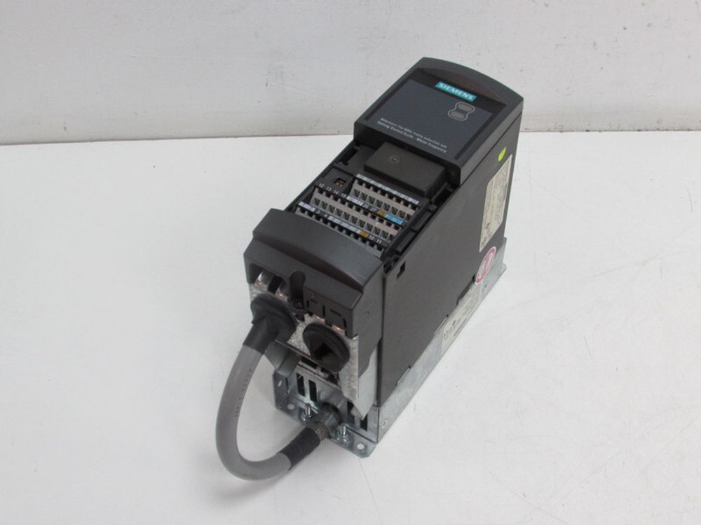 Б/у SIEMENS 6SE6440-2UD13-7AA1
