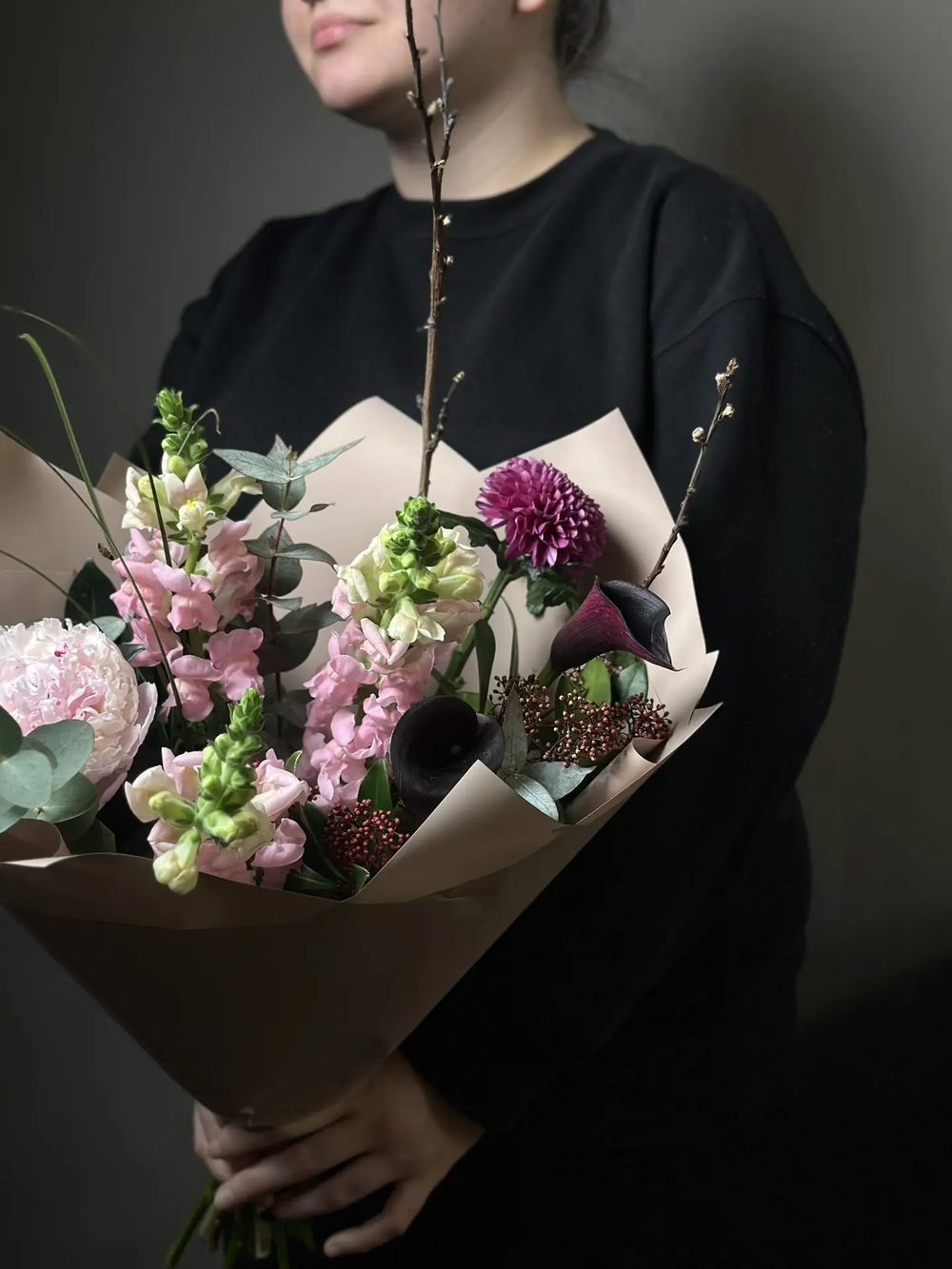 Сборный букет «Элегия пиона»