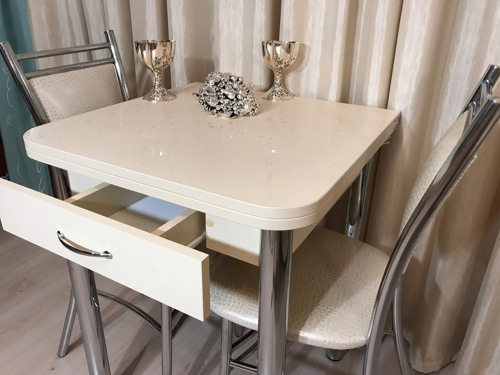 Маленький раскладной кухонный стол с ящиком Vanilla flowers