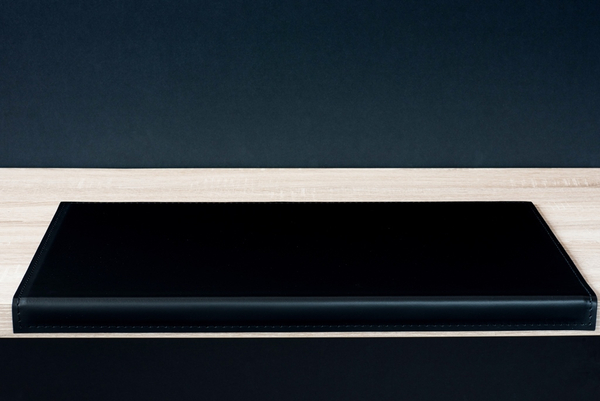 Бювар на заказ 750*520*30 металлич черный с загибом