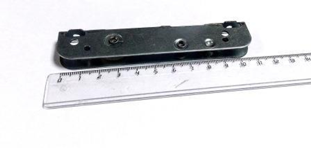 Кронштейн петли плит Индезит /Аристон 033337