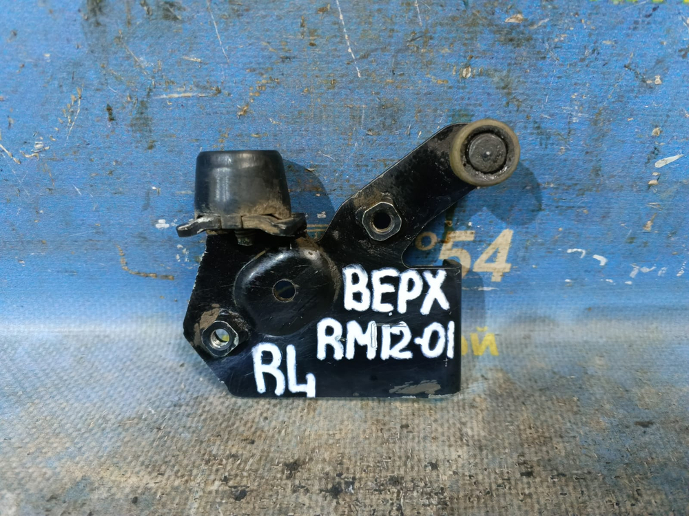 Ролик сдвижной двери NISSAN LIBERTY 2002