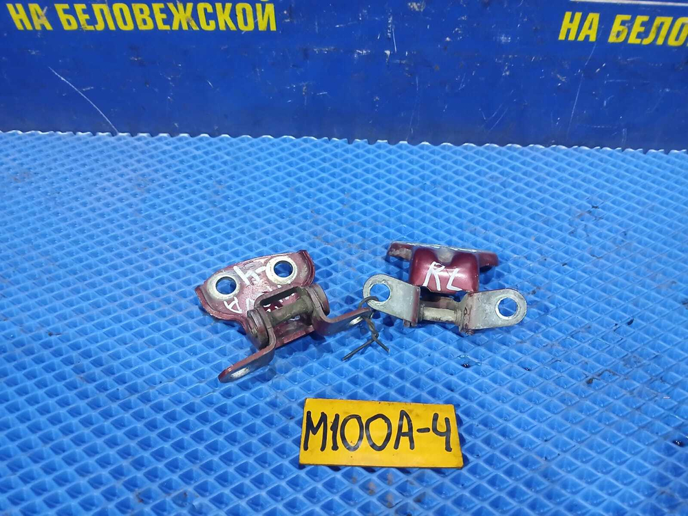 Петля двери задней левой TOYOTA DUET 1998-2000