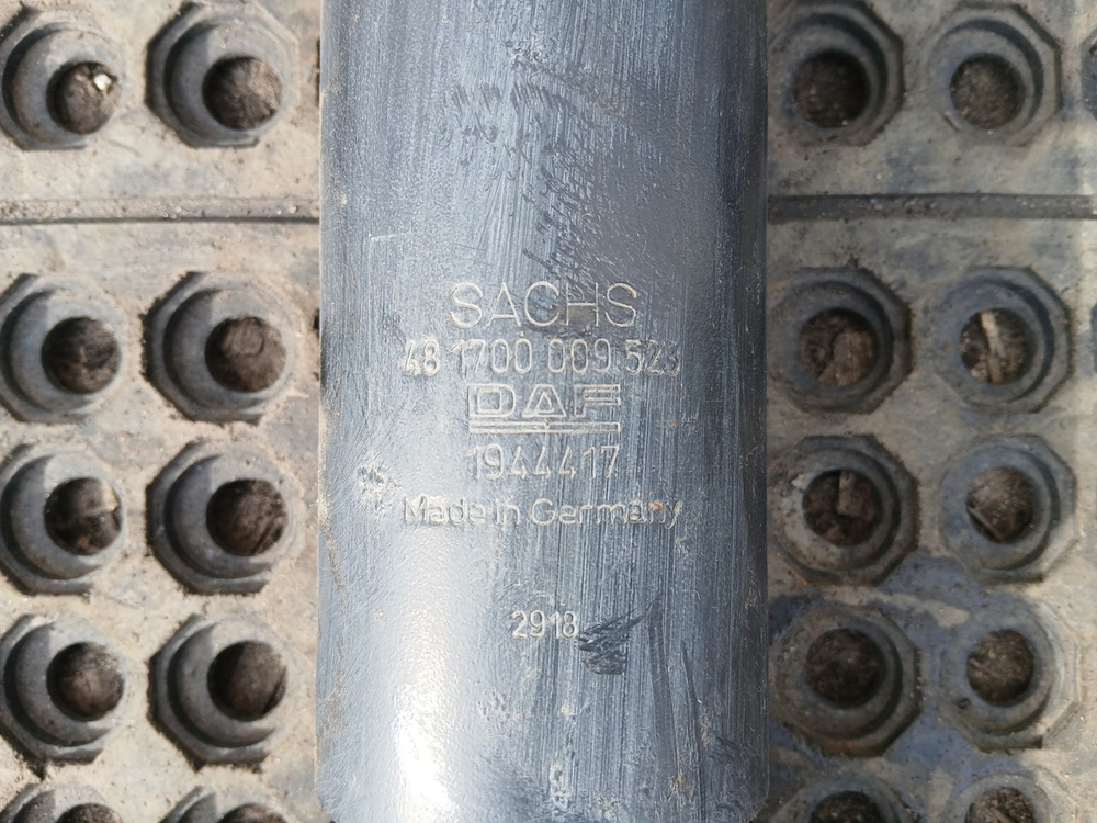 Амортизатор передний 2017г.